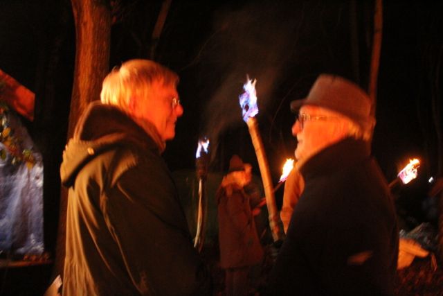 2017 12 Woodland Gathering 10 Dec Fire flares-5